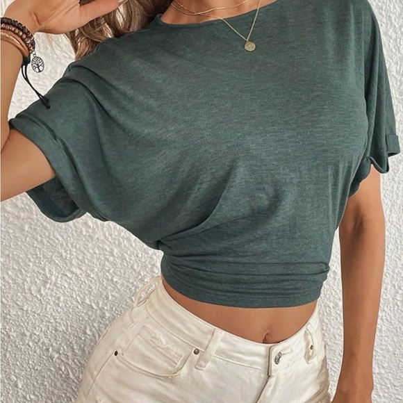 Versus a Black Hollow Open-Back Tie Top - Green - Picture 5 of 13